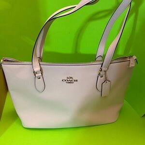 Coach Cream Leather Shoulder Bag